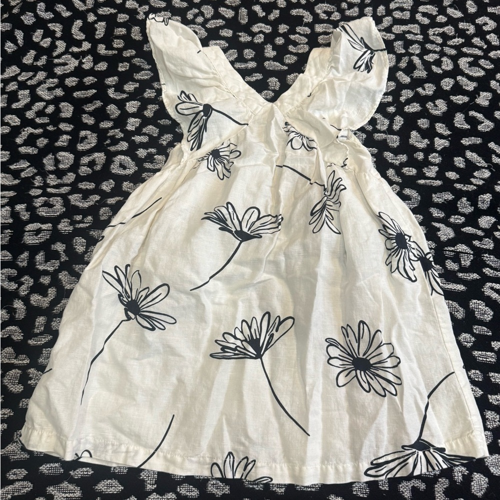 Zara Girls White and Black Floral Dress (5-6)
